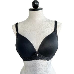 Victoria's Secret Body by Victoria No Wire Plunge Bra Black Size 34D